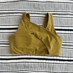 Lululemon sports bra size 8